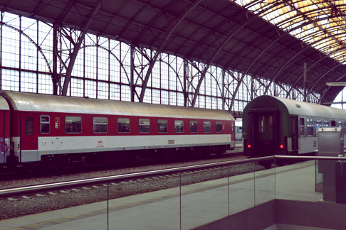 World Traveler Travel Blog: Germany Berlin Train Station
